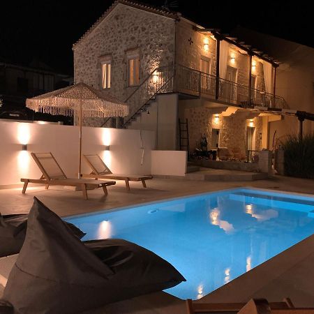 Mangata Suites Homes With Private Pools Spartokhorion ภายนอก รูปภาพ